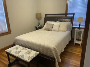 The Falls Inn-A renovated 2-story 3 bedroom house next to river in Cascade, IA - Image 5