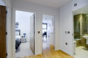 Tooley Street Apartments by Viridian Apartments - Image 3