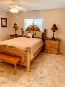 Beautiful heated POOL&SPA home centrally located! - Image 4