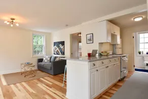 Little Lincoln Lovely Home - Image 5