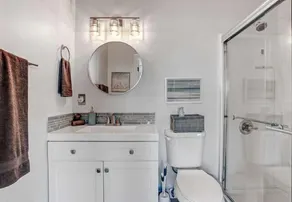 1 Bedroom House with Hot Tub - Image 4