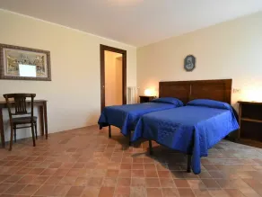 Smuk privat feriebolig for 8 personer med WIFI, pool, TV, terrasse og panorama udsigt - Image 4