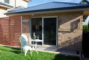 Stylish and new guesthouse \"Lakeview\" Warriewood - Mona Vale - Image 2