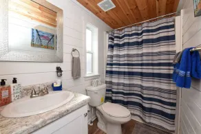 Sweet Creek Retreat-Luxury Tiny Cabin-View-WIFi-Hot tub-Firepit Area-Smart TVs - Image 2