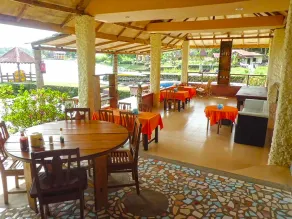 Tuk Tuk Timbul Bungalows - Image 5