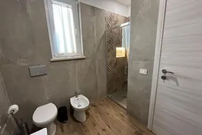 At Peter's Shed, superior quadruple room with private bathroom - Image 2
