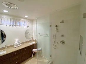 Spacious Culver City Home – Close to Venice and Downtown LA - Searose - Image 4
