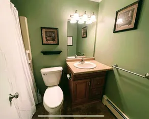 Spacious family home with quick & easy access to outdoor trails. - Image 4