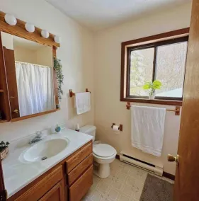 Cozy home 4 BR- Perfect Getaway! - Image 5