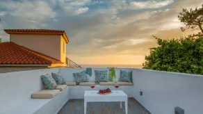Arktos Sunset Villa - Image 3