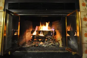 Ski-in ski-out 3 Bdrm Chalet w sauna on slopes & lake - Sleeps 8 - Image 3