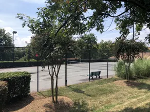 Lake Norman Luxury Waterfront 3rd floor Condo with Elevator, Pool, Tennis - Image 2
