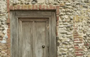 Award-winning, stylish and simple, in a countryside setting near the coast - Image 3