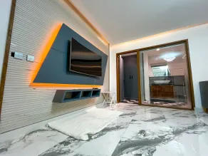 Hotel Crown Inn - Image 2