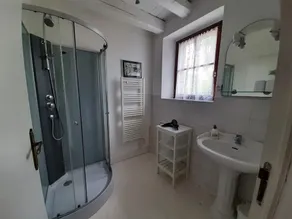 Lovely house, sleeps 6, shared heated pool - Image 3