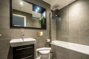 A premium stay that sleeps 4 guests  in 2 bedrooms - Image 2