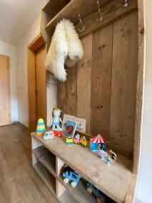 Lovely apartment within walking distance of the ski bus stop and the Jausern descent - Image 2