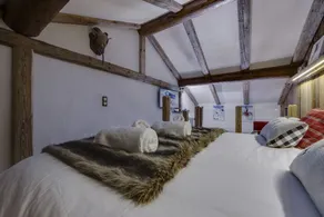 Small cocoon 34m2 duplex, chalet atmosphere in the pure Savoyard tradition. - Image 4