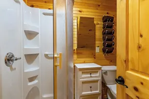 Cabin C Eagles Rest sleeps 6 - Image 2