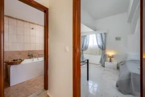 Exquisite Retreat For Two - Image 2
