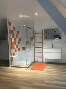 Authentisches Reetdachhaus mit Pool und Spa, das 2018 renoviert wurde - Image 4