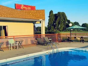 Stay Inn - Image 4