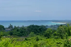 Tranquil Environment with breathtaking views - Image 5