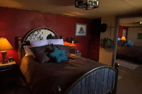 “3-Shy Ranch 40-Acre Texas Retreat Sleeps Up to 24 Near Tarleton” - Image 3