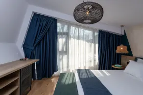 Boutique villa in forest and near seaside - Image 4