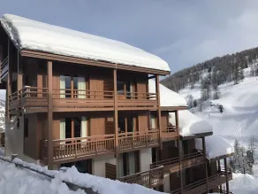 Vars Les Claux, at the foot of the slopes, T2 4* luxury residence with swimming pool  - Image 4