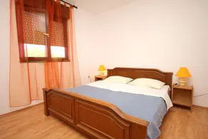 Apartamento para dos personas con terraza y vista al mar Tkon, Pasman (A-9713-a) - Image 3