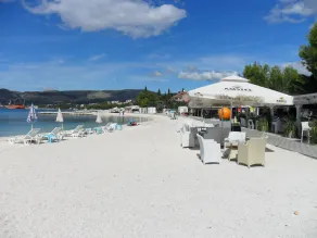 Helt ny möblerad mysig lägenhet i Villa Bayview med pool - Image 5