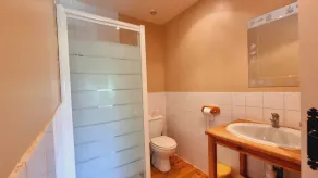4 bedroom holiday home with private pool and garden - Image 3