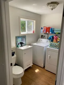 Large updated house just steps from the beach - Image 4