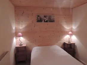 Furnished quiet in an authentic setting in the middle of nature 328 feet high - Image 3