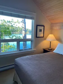 Oceanfront Cottage i Otter Bay på North Pender Island med spektakulær udsigt - Image 3