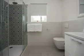 One Bedroom Apartment With sea View - Image 3