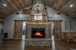 4 Bedroom Luxury Cabin on Toccoa River w/ Separate Entertainment Room & Suite - Image 2