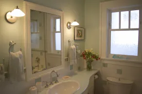 Charming & Cozy Character Home in Lovely Point Grey close to UBC and Downtown - Image 4