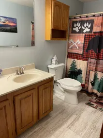 Family Getaway in the Heart of North Conway ~ Sleeps 13~ Pool~ Game Room ~ 5BR - Image 3