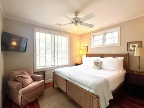 Guest Home W/King in Seaside, FL 3 Min Walk to Beach, + 2 Adult Bikes! - Image 3