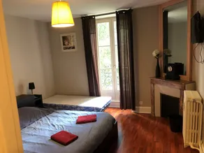 Beautiful 4**** listed apartment in charming building in ideal location - Image 4