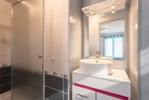 Maison de vacances 'Maison Familiale 800m De La Plage' avec terrasse privée et jardin privé - Image 4