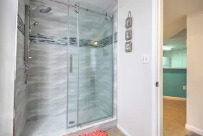 Royal Dream at Avalon Clearwater - Pool & Free Parking - 10 Min Drive to Clearwater Beach - Image 2
