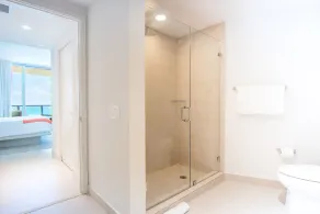 Modern and cozy condo w/ amazing ocean views. WIFI + Nespresso - Image 5