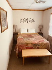 Charming 2 bedroom home in the heart of elk country. - Image 5