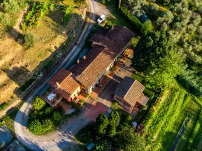 Romantic independent country house with garden, between Lucca and Florence - Image 4