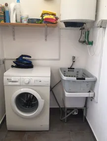Villa Nodrog, 3 bäddar, obefläckat underhåll, stor privat saltvattenpool - Image 2