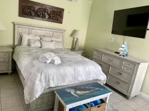 CLEAR water views @Tiki haven! Quick ocean access, Pool, HotTub, FUN! FREE ICE! - Image 3