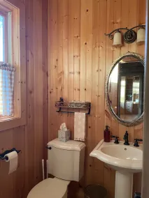 Must Stay- Gorgeous Secluded Log Cabin! (15 min from downtown) - Image 2